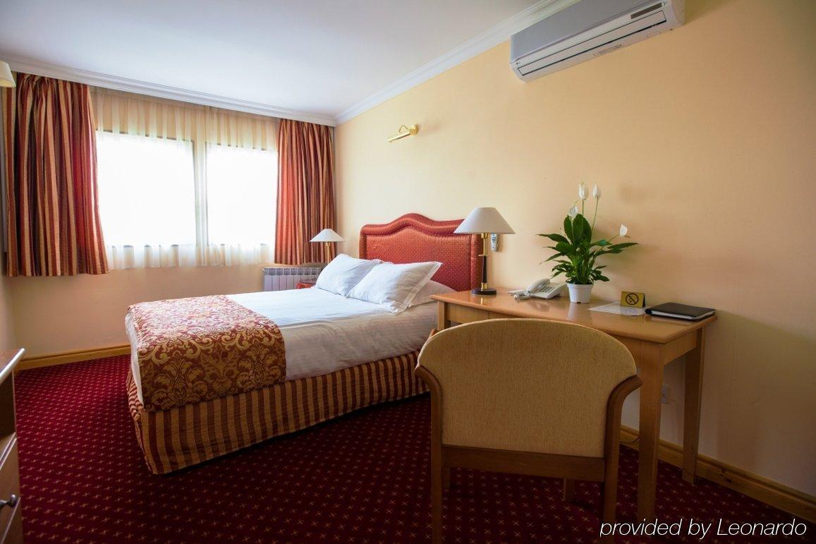 Chagala Atyrau Hotel Eksteriør billede