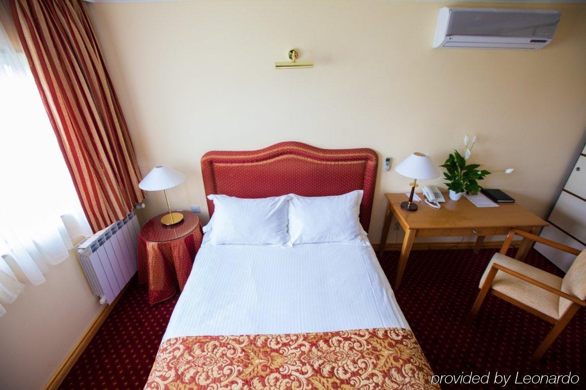 Chagala Atyrau Hotel Eksteriør billede