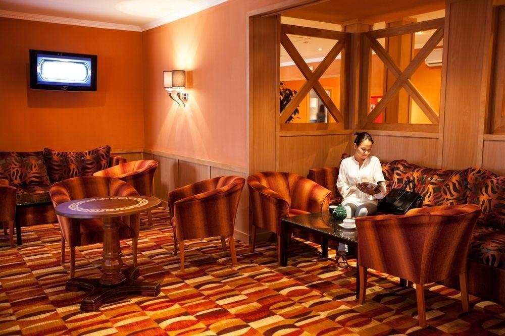 Chagala Atyrau Hotel Eksteriør billede
