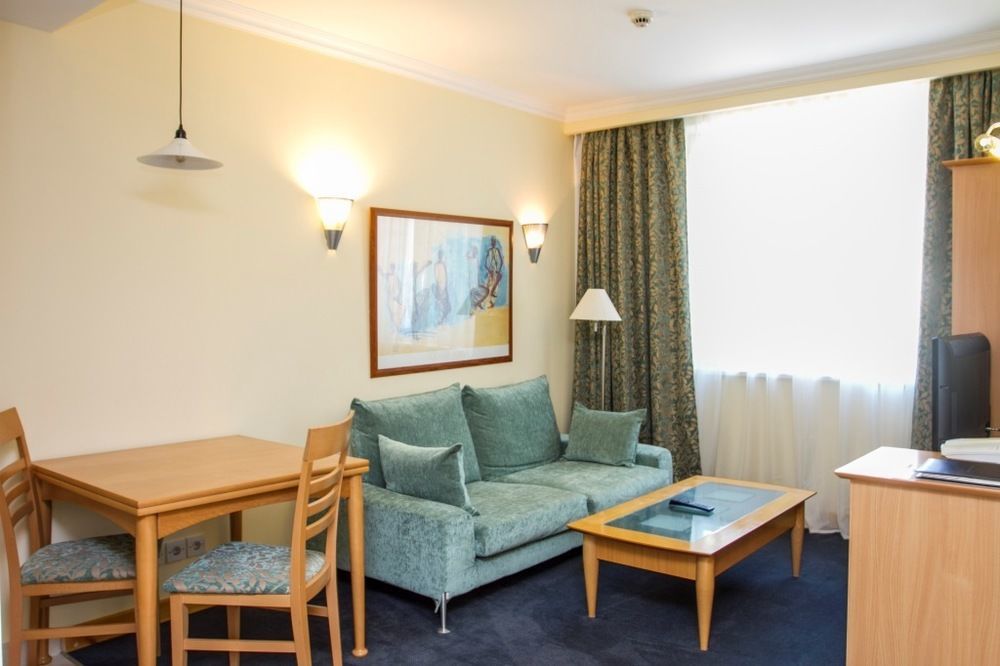 Chagala Atyrau Hotel Eksteriør billede