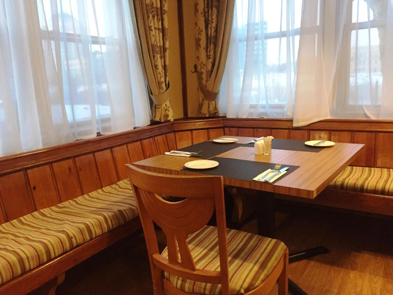 Chagala Atyrau Hotel Eksteriør billede