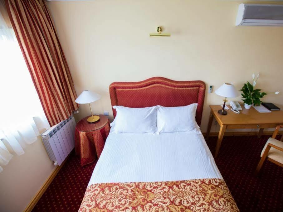 Chagala Atyrau Hotel Eksteriør billede